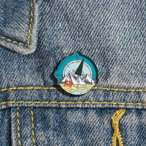Compass Mountains - Brooch Enamel Pin