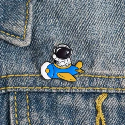 Astro Pilot - Brooch Enamel Pin