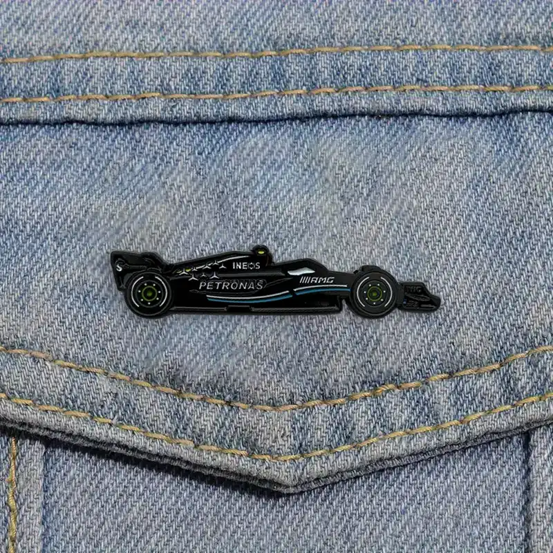 Black Car - Brooch Enamel Pin