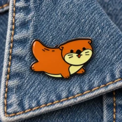 Happy Otter - Brooch Enamel Pin